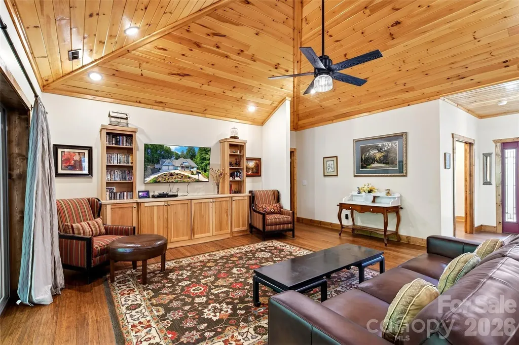 225 Henrys Glen Drive Morganton NC 28655