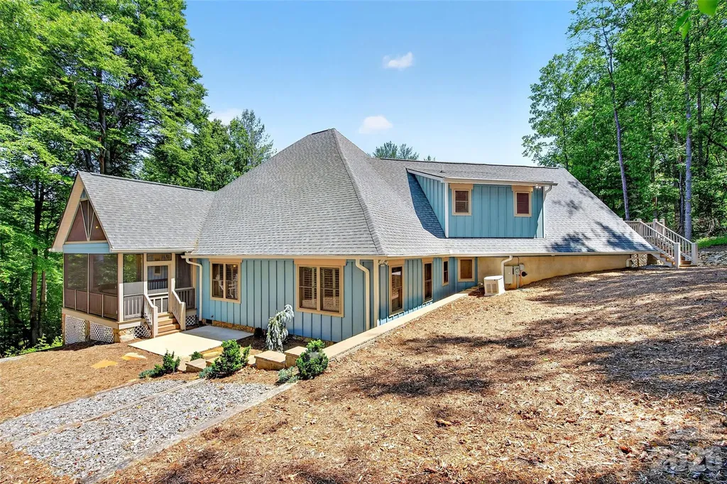 225 Henrys Glen Drive Morganton NC 28655