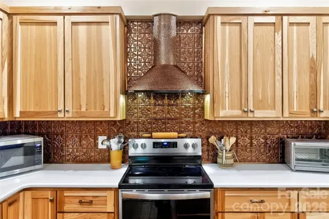 225 Henrys Glen Drive Morganton NC 28655