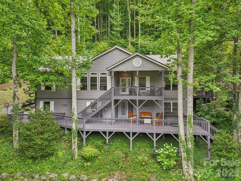 7 Higel Lane Maggie Valley NC 28751