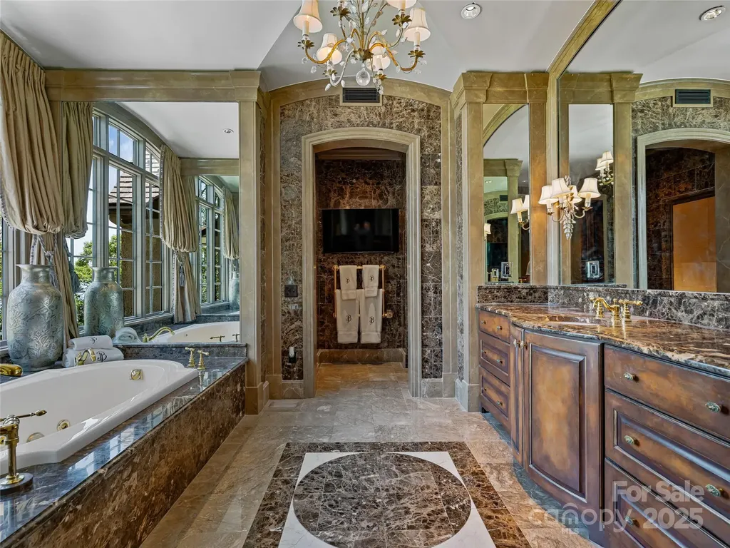 234 Skycliff Drive Asheville NC 28804