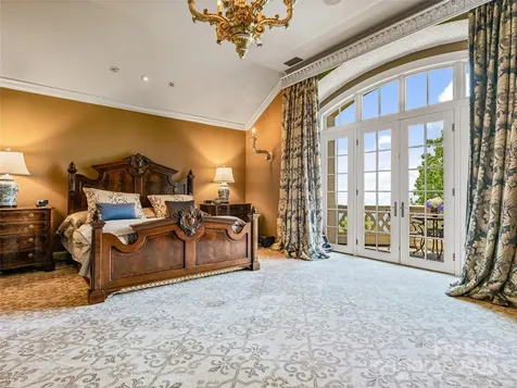 234 Skycliff Drive Asheville NC 28804