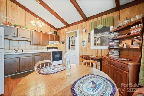 679 Locust Drive Maggie Valley NC 28751