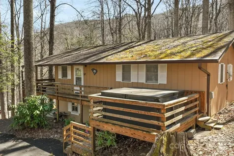 679 Locust Drive Maggie Valley NC 28751