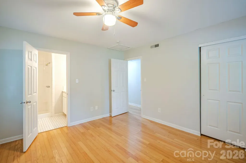 6410 Pineburr Court Charlotte NC 28211