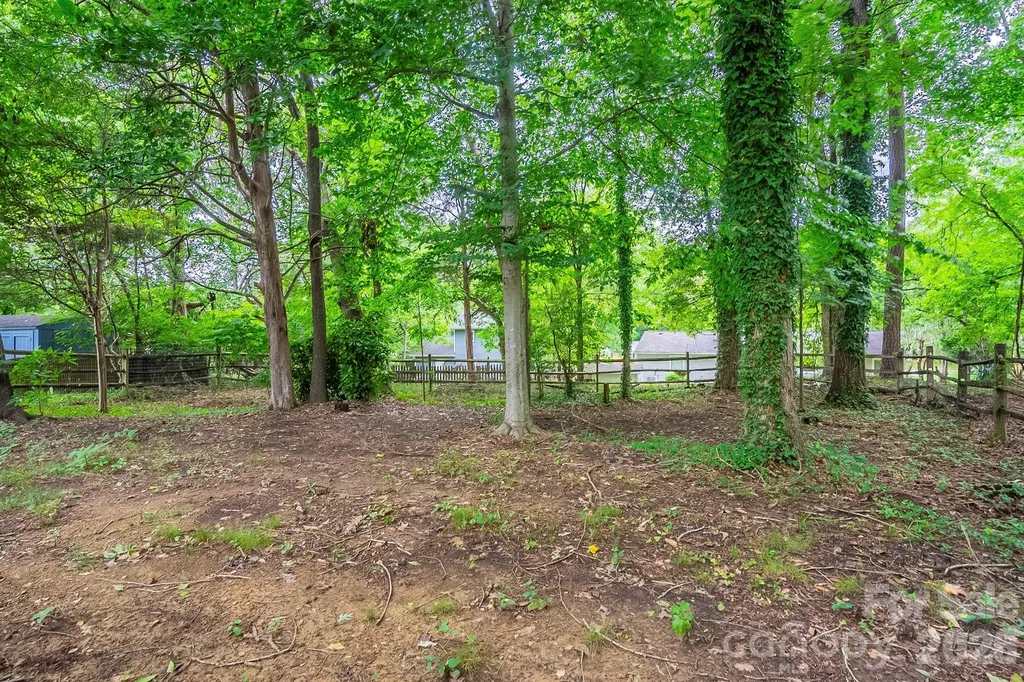 6410 Pineburr Court Charlotte NC 28211