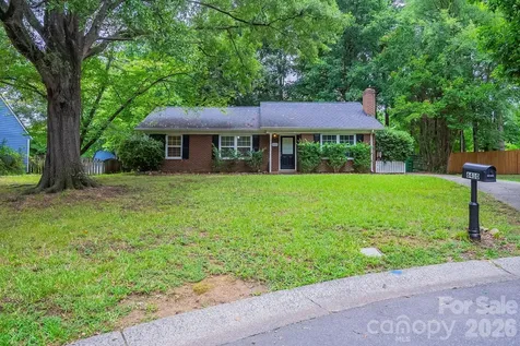 6410 Pineburr Court Charlotte NC 28211