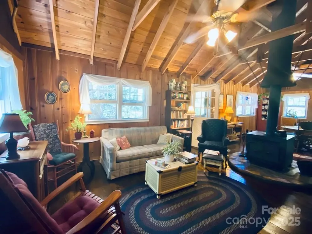 100 Crosspatch Drive Bryson City NC 28713