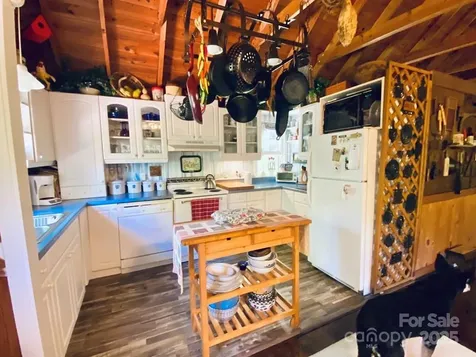 100 Crosspatch Drive Bryson City NC 28713