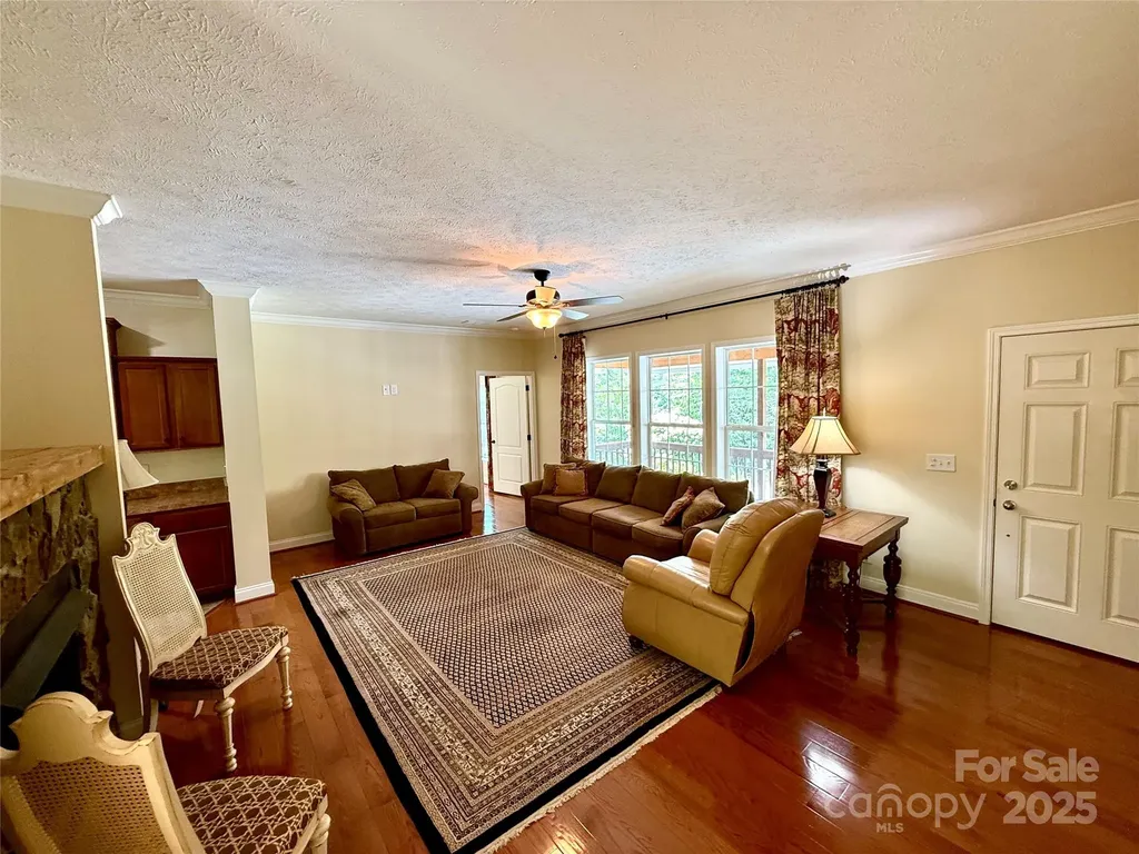 7230 Hideaway Lane Newland NC 28657