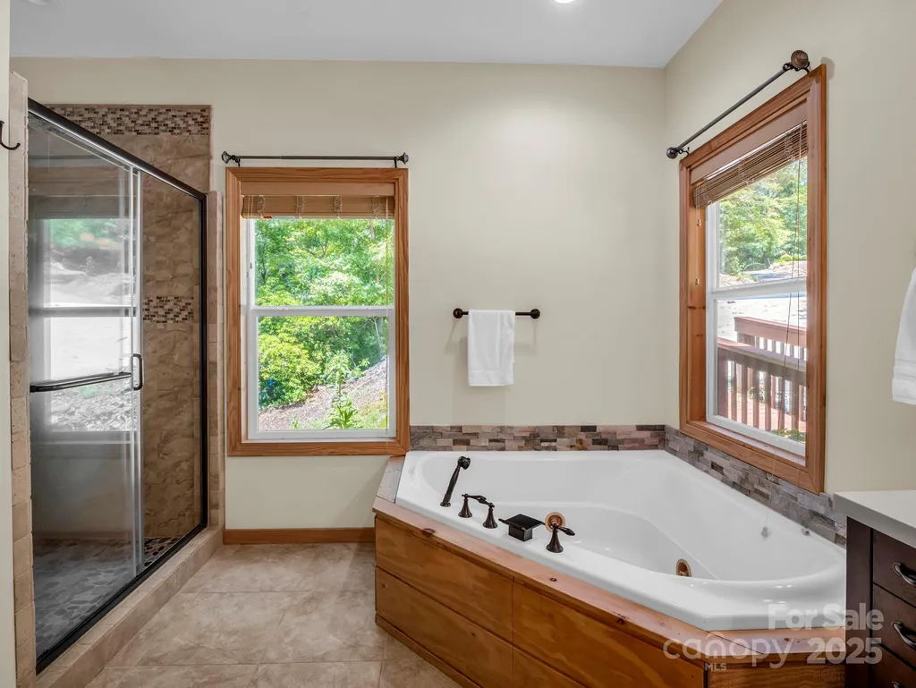 188 Fern Loop Lake Lure NC 28746