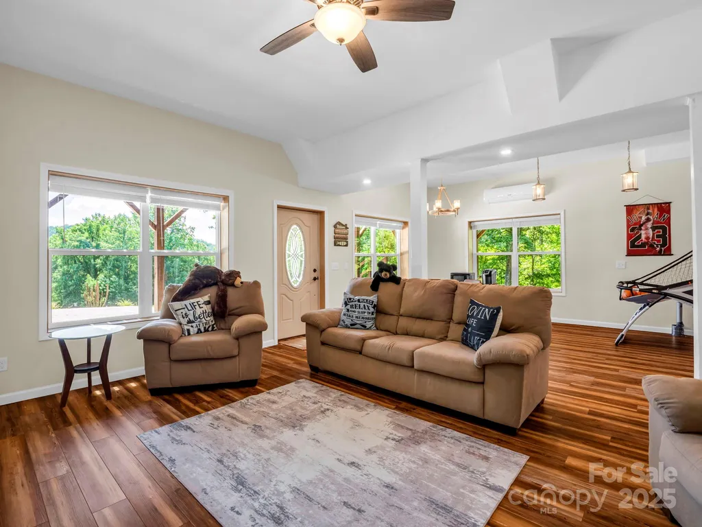 188 Fern Loop Lake Lure NC 28746