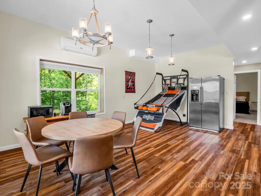 188 Fern Loop Lake Lure NC 28746