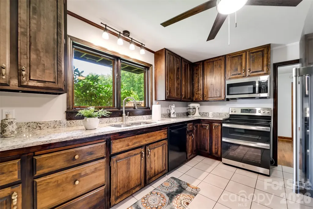 181 Fisher Creek Road Sylva NC 28779