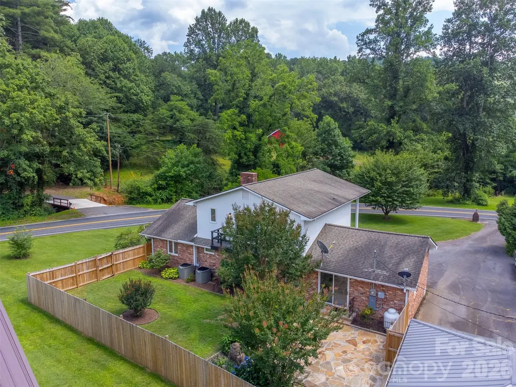 181 Fisher Creek Road Sylva NC 28779