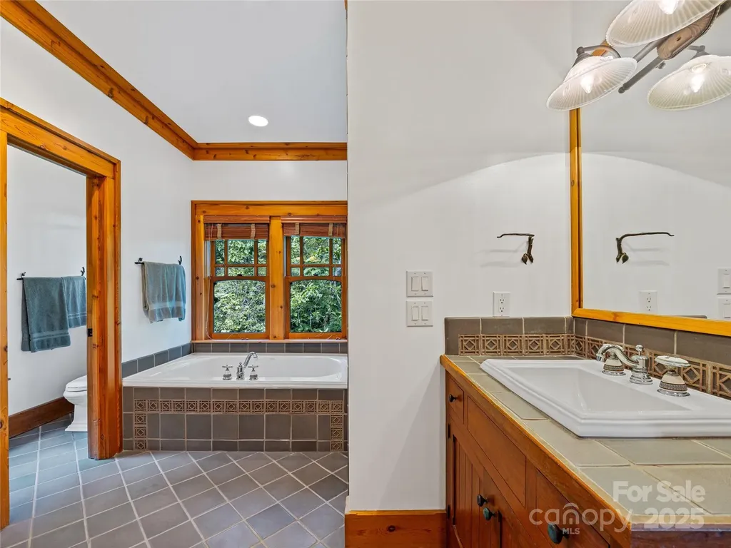 770 Meadow Ridge Drive Lake Toxaway NC 28747