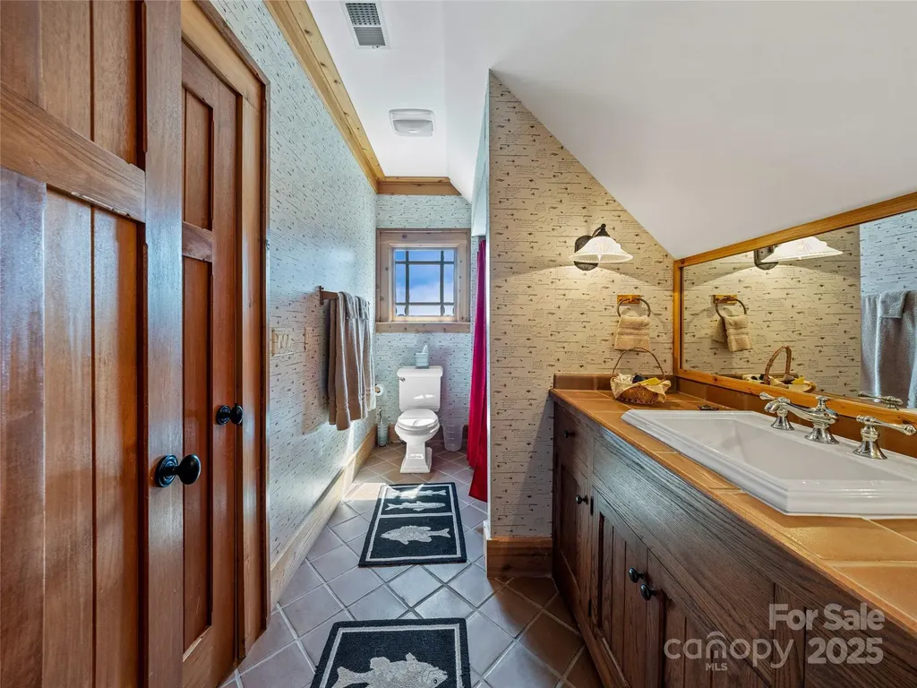 770 Meadow Ridge Drive Lake Toxaway NC 28747