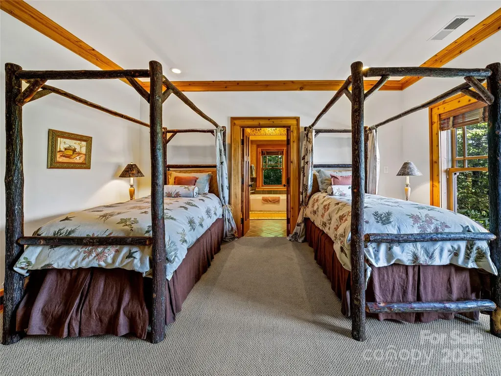 770 Meadow Ridge Drive Lake Toxaway NC 28747
