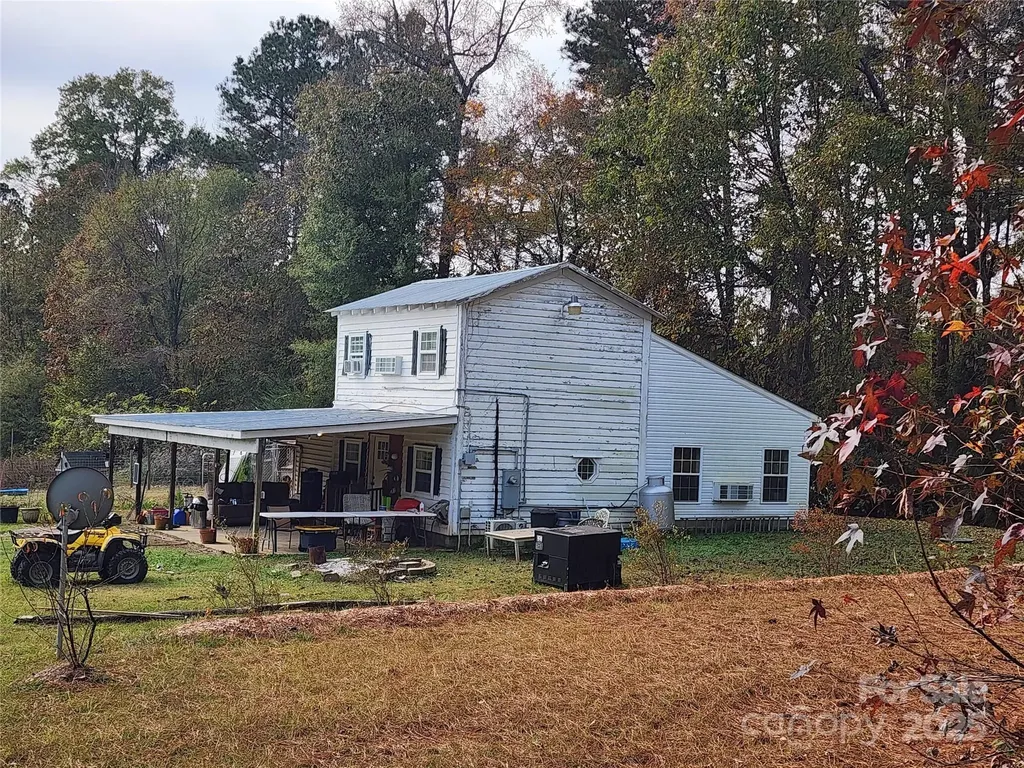 1202 Willow Brook Road Nashville NC 27856