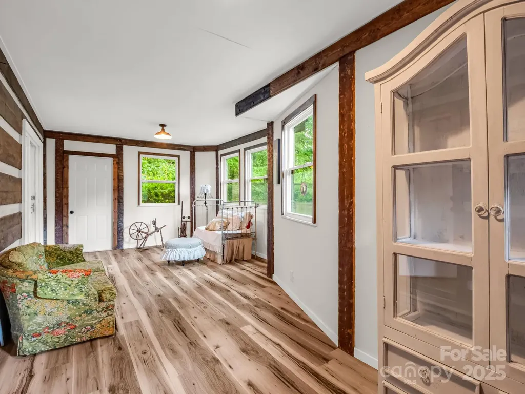 1145 Bearwallow Mountain Road Hendersonville NC 28792