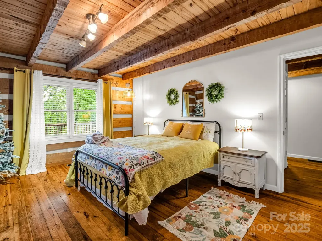 1145 Bearwallow Mountain Road Hendersonville NC 28792