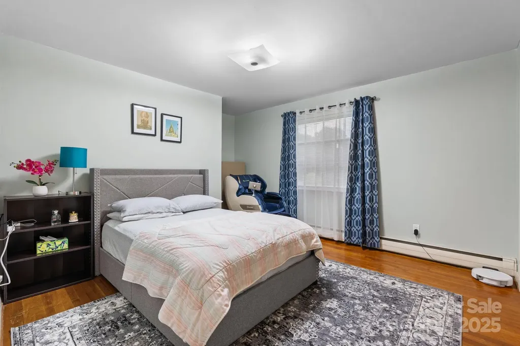 2761 Highland Avenue NE Hickory NC 28601