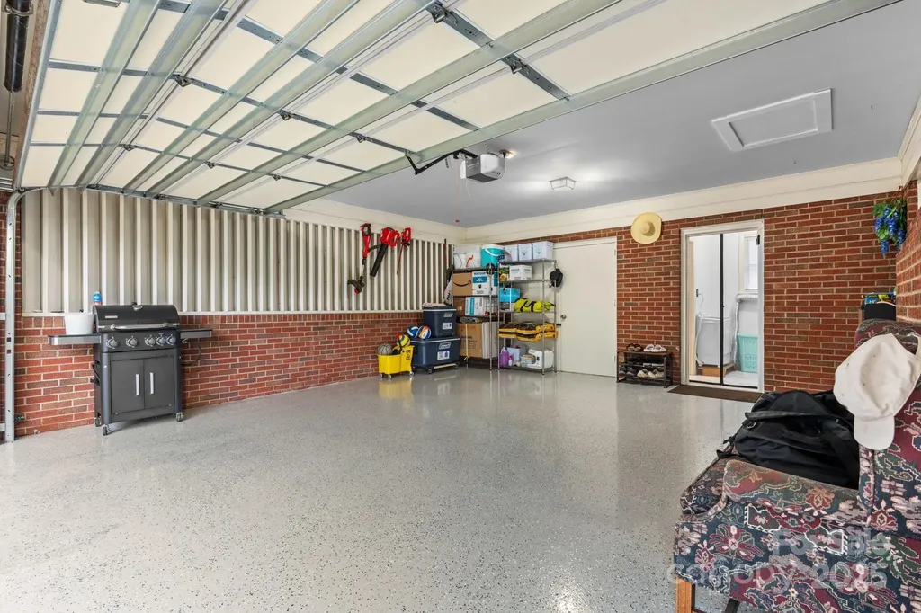 2761 Highland Avenue NE Hickory NC 28601