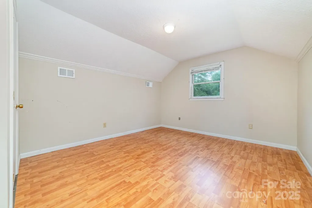 1490 Edisons Bright Way Newton NC 28658