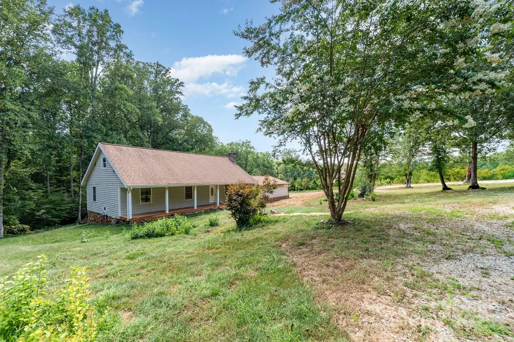 1490 Edisons Bright Way Newton NC 28658