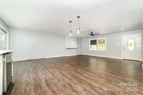 1490 Edisons Bright Way Newton NC 28658