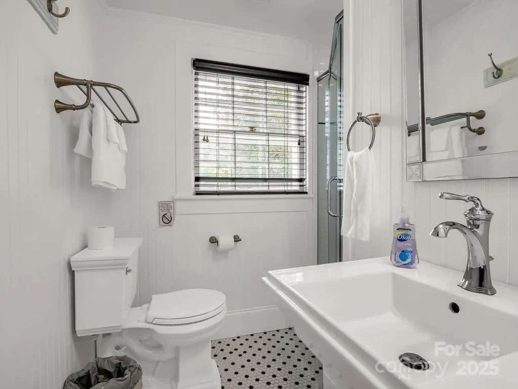191 W 6th Street Rutherfordton NC 28139