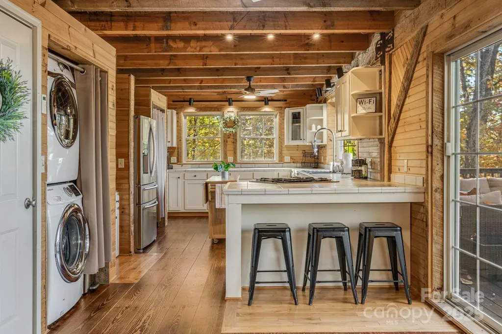 185 Blossom Ridge Leicester NC 28748