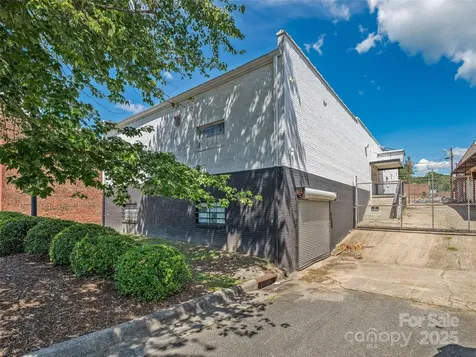 105 W Henderson Street Marion NC 28752