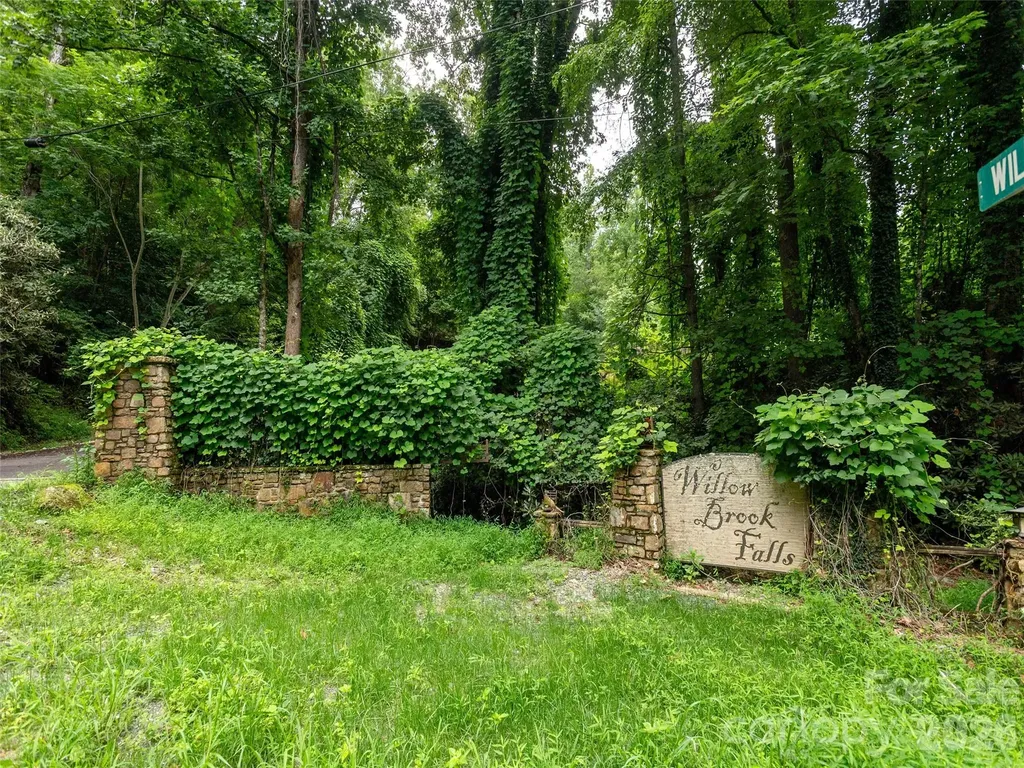 0 Willow Falls Lane Hendersonville NC 28792
