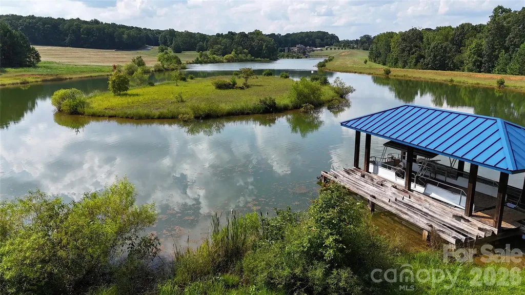 4446 Mirror Lake Drive Catawba NC 28609