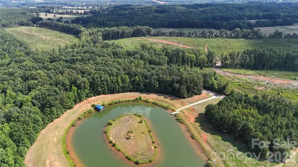 4446 Mirror Lake Drive Catawba NC 28609