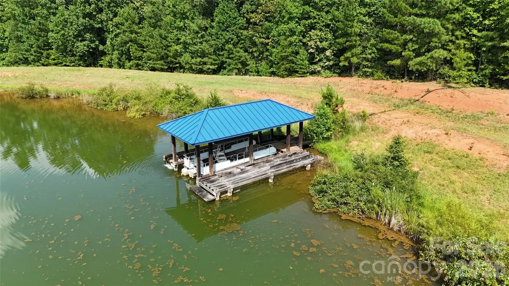 4446 Mirror Lake Drive Catawba NC 28609