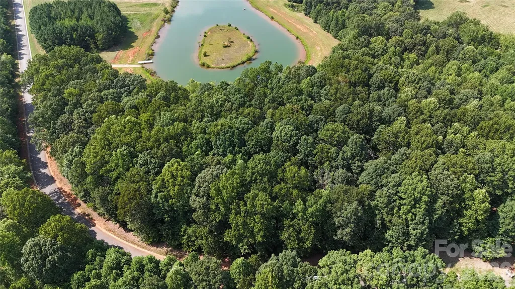 4446 Mirror Lake Drive Catawba NC 28609