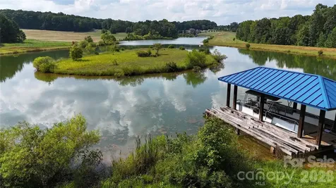 4446 Mirror Lake Drive Catawba NC 28609