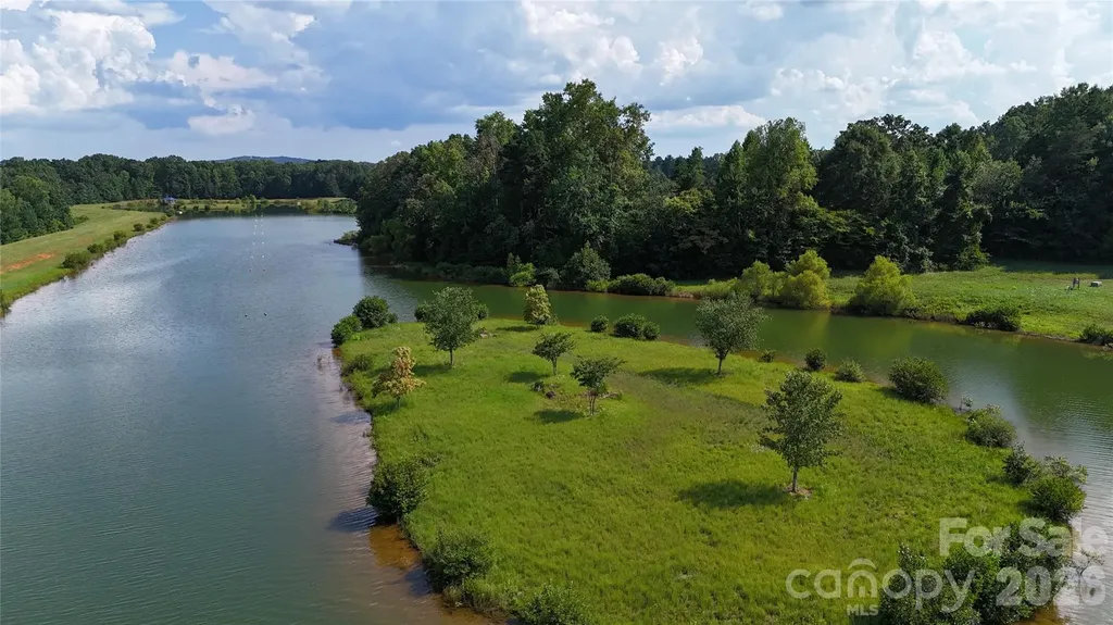 4604 Mirror Lake Drive Catawba NC 28609