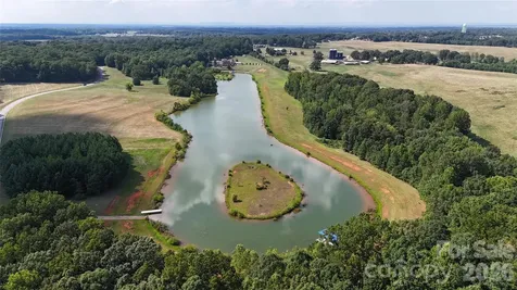 4488 Mirror Lake Drive Catawba NC 28609