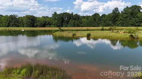 4488 Mirror Lake Drive Catawba NC 28609
