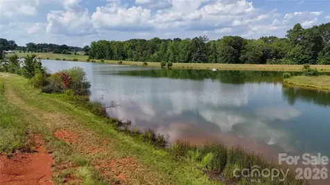 4488 Mirror Lake Drive Catawba NC 28609