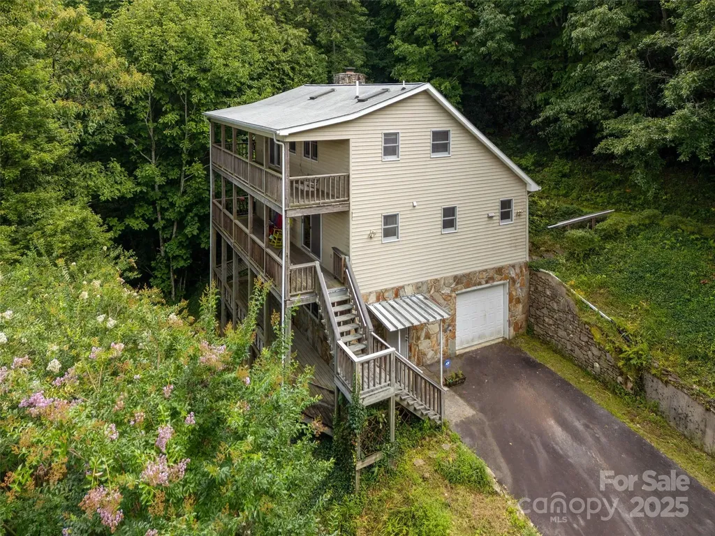 94 Marcellina Drive Fairview NC 28730