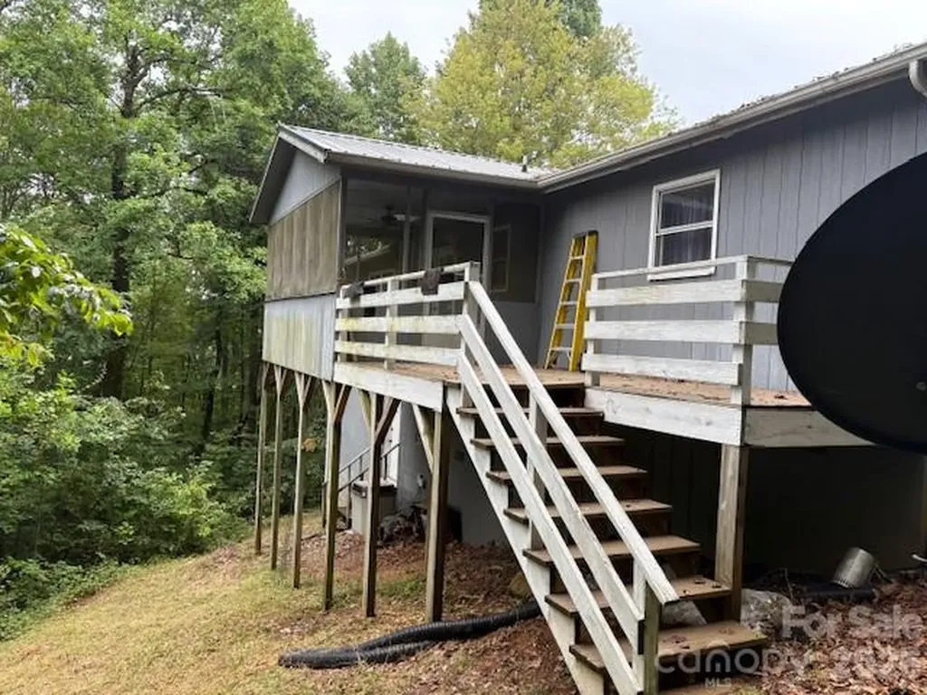 3166 Holly Road Connelly Springs NC 28612