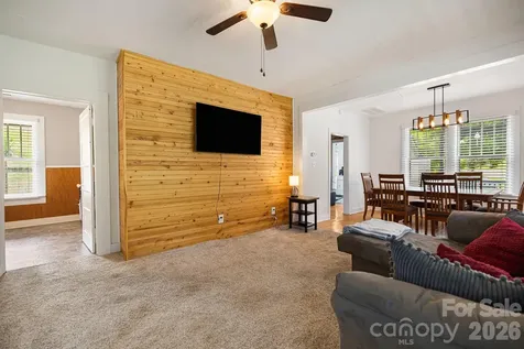 29 Ponder Street Mars Hill NC 28754
