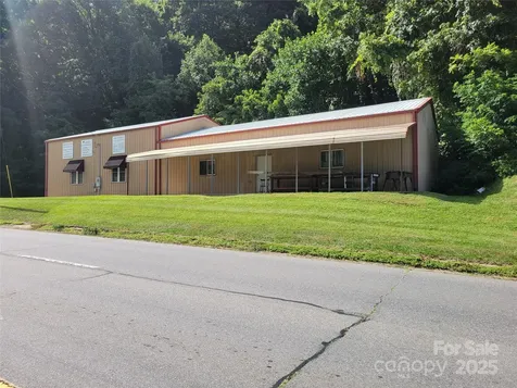 2634 Dellwood Road Waynesville NC 28786