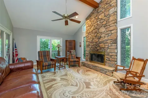 10 Chestnut Ridge Road Mills River NC 28759