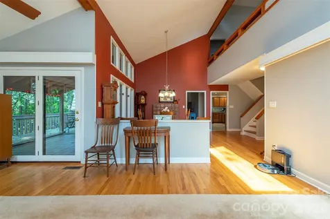 10 Chestnut Ridge Road Mills River NC 28759
