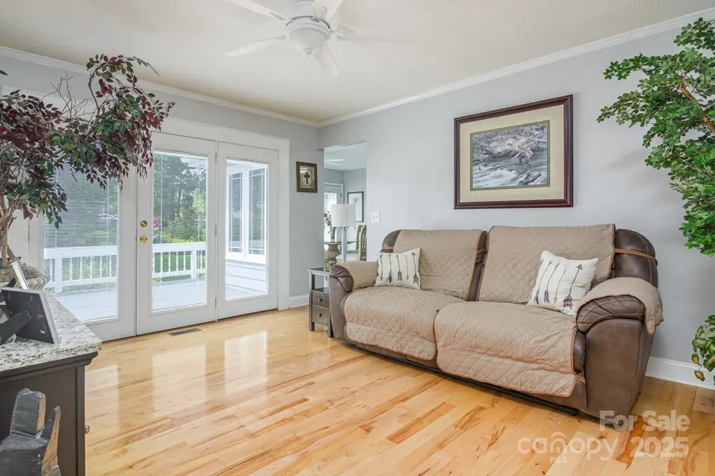 231 Kimberly Ann Drive Hendersonville NC 28792